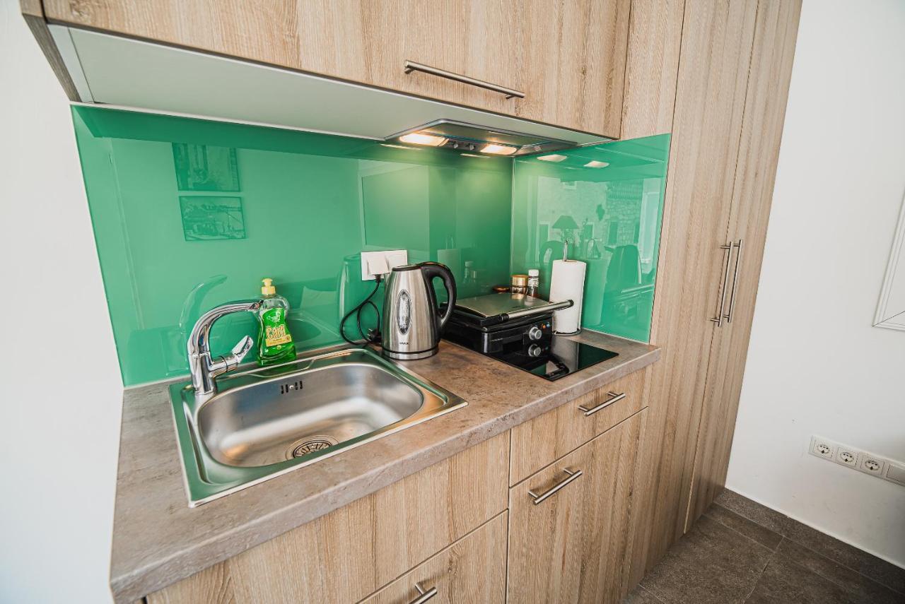 Downtown Luxury Apartments With Hot Tub Водице Екстер'єр фото
