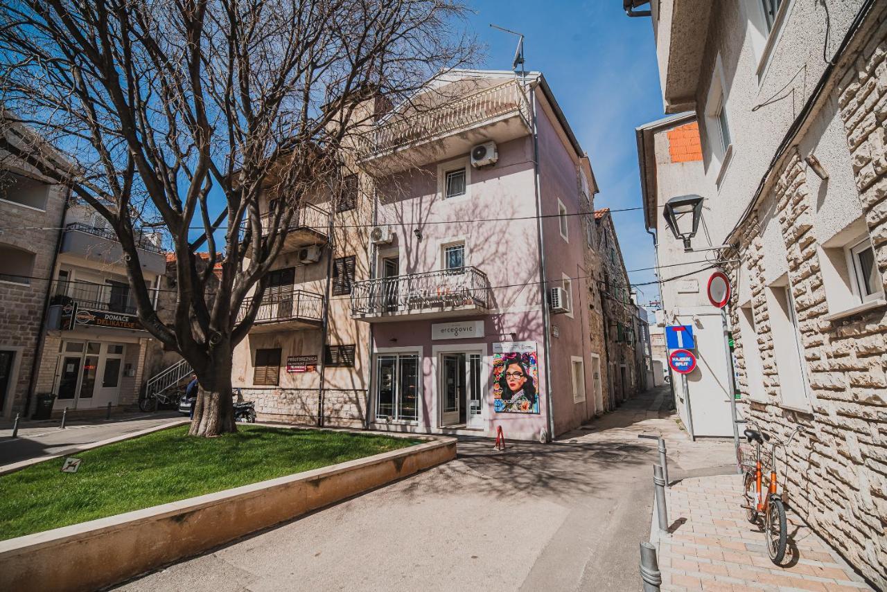 Downtown Luxury Apartments With Hot Tub Водице Екстер'єр фото