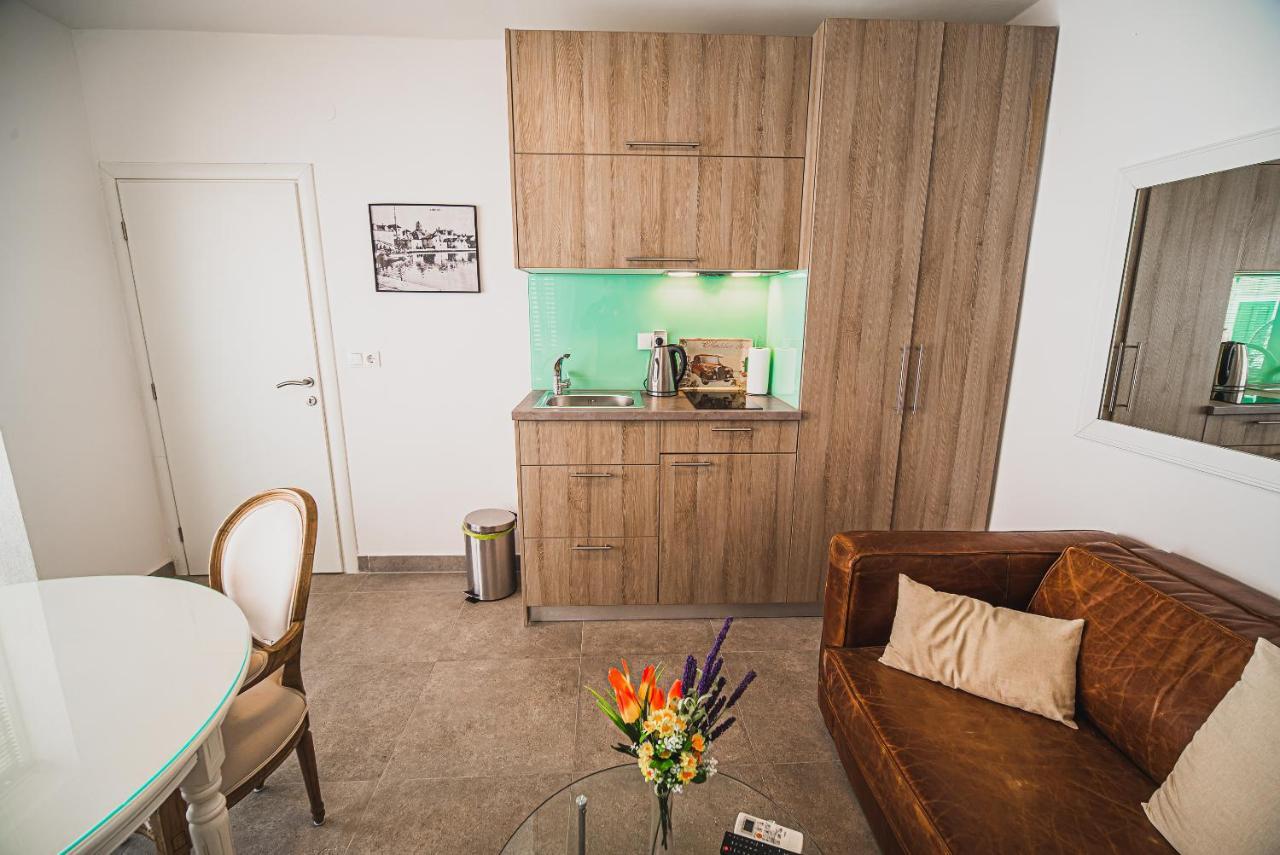 Downtown Luxury Apartments With Hot Tub Водице Екстер'єр фото