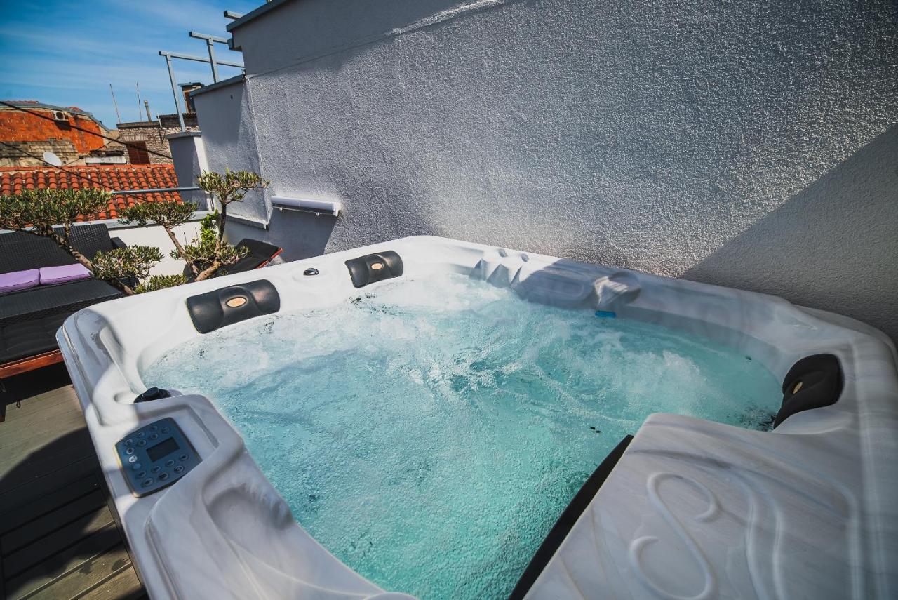 Downtown Luxury Apartments With Hot Tub Водице Екстер'єр фото